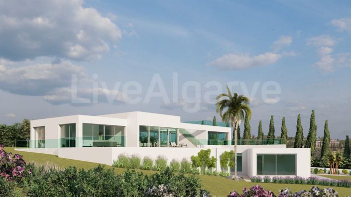 Image No.8-5 Bed House for sale