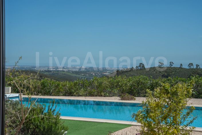Image No.26-5 Bed House for sale