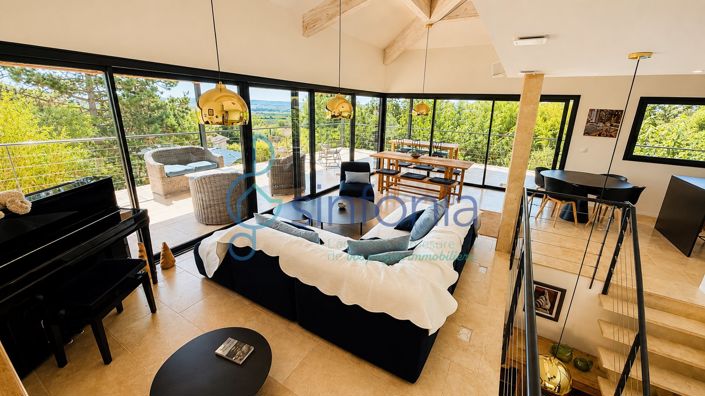 Image No.2-4 Bed House for sale
