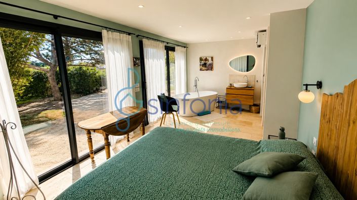 Image No.6-4 Bed House for sale