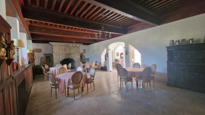 Image No.5-26 Bed Property for sale