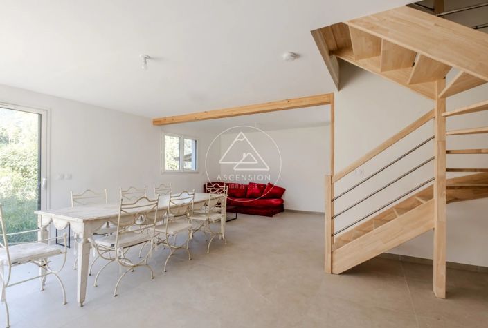 Image No.13-3 Bed House for sale