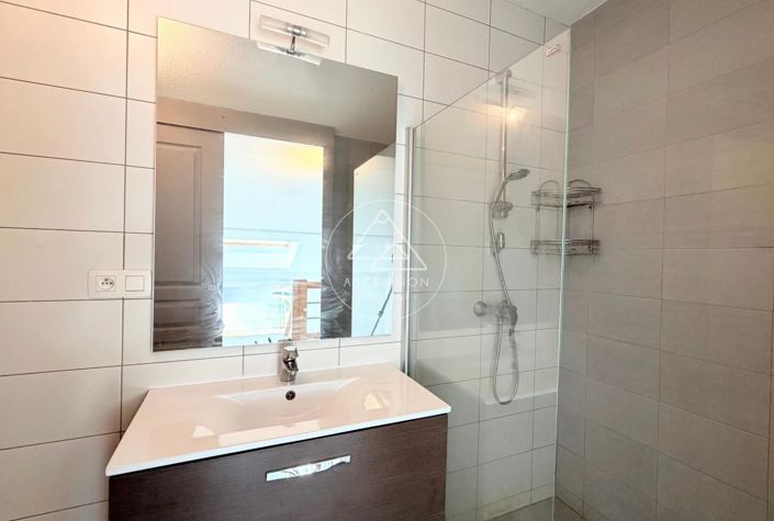 Image No.17-3 Bed Apartment for sale