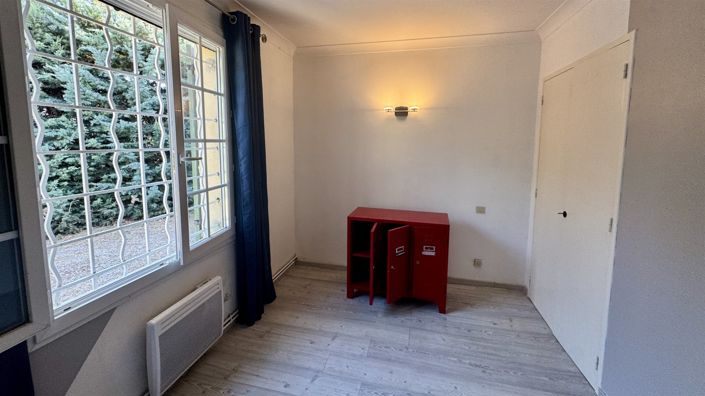 Image No.17-4 Bed House for sale