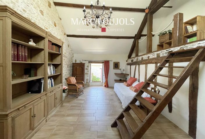 Image No.22-5 Bed House for sale