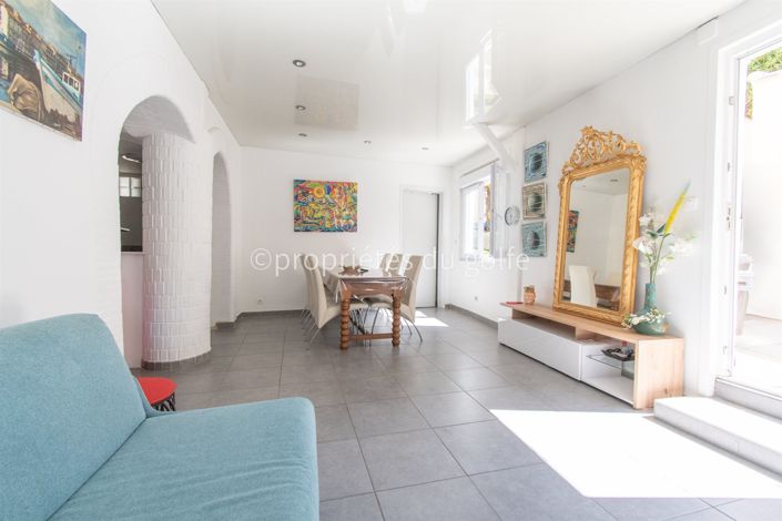 Image No.4-2 Bed House for sale