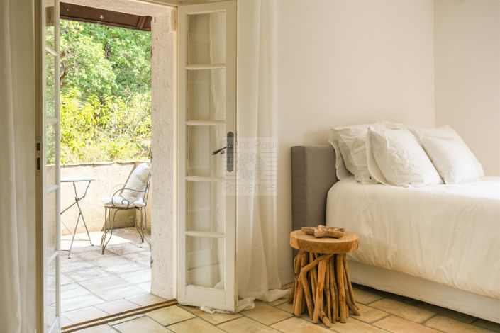 Image No.12-5 Bed House for sale