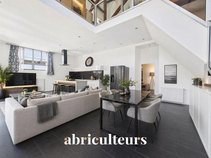 Image No.3-4 Bed House for sale