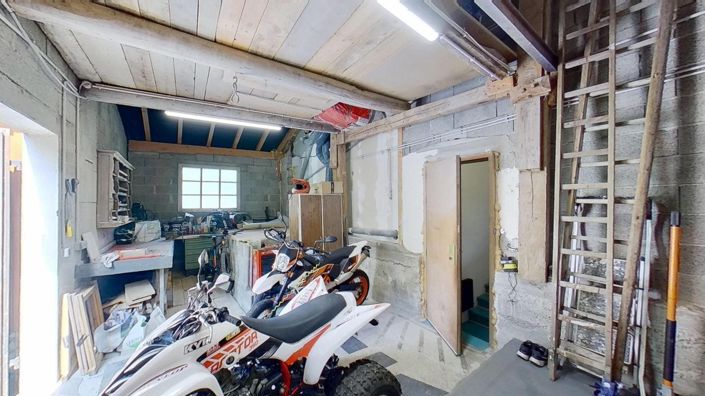 Image No.32-5 Bed House for sale