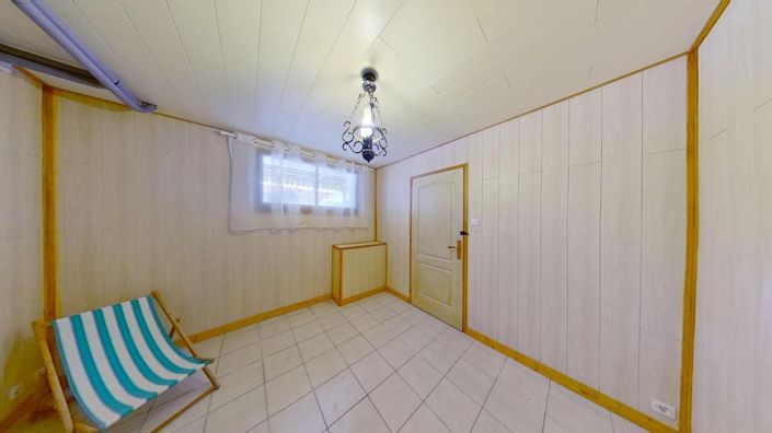 Image No.23-5 Bed Property for sale