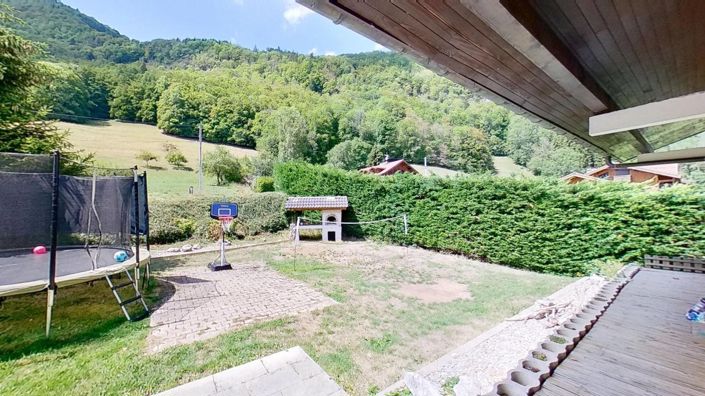 Image No.34-5 Bed Property for sale
