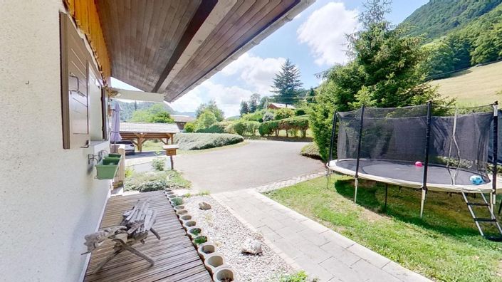 Image No.35-5 Bed Property for sale