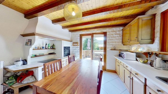 Image No.7-5 Bed Property for sale