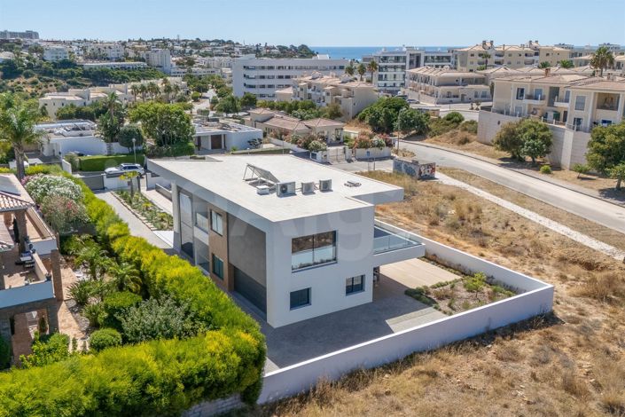 Image No.35-4 Bed House for sale