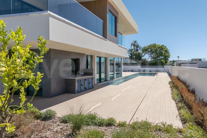 Image No.36-4 Bed House for sale