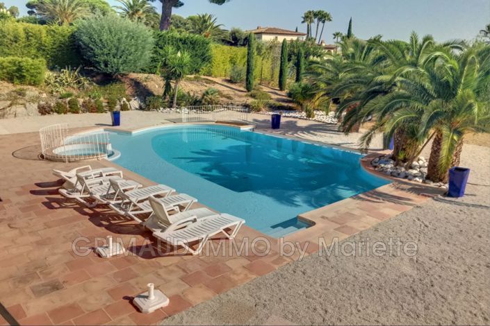 Image No.3-6 Bed House for sale