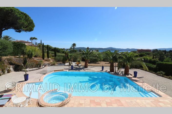 Image No.4-6 Bed House for sale