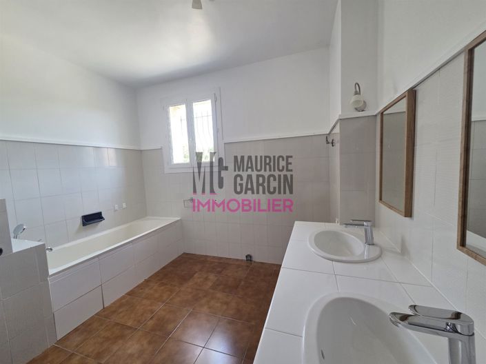 Image No.13-7 Bed House for sale