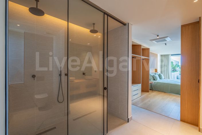 Image No.39-5 Bed House for sale