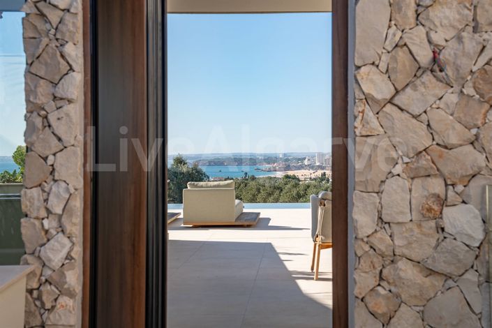 Image No.7-5 Bed House for sale