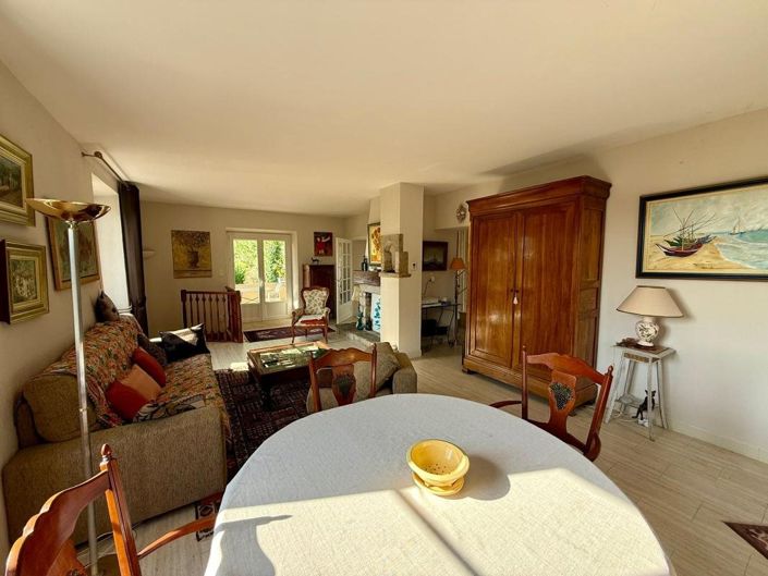 Image No.16-3 Bed House for sale