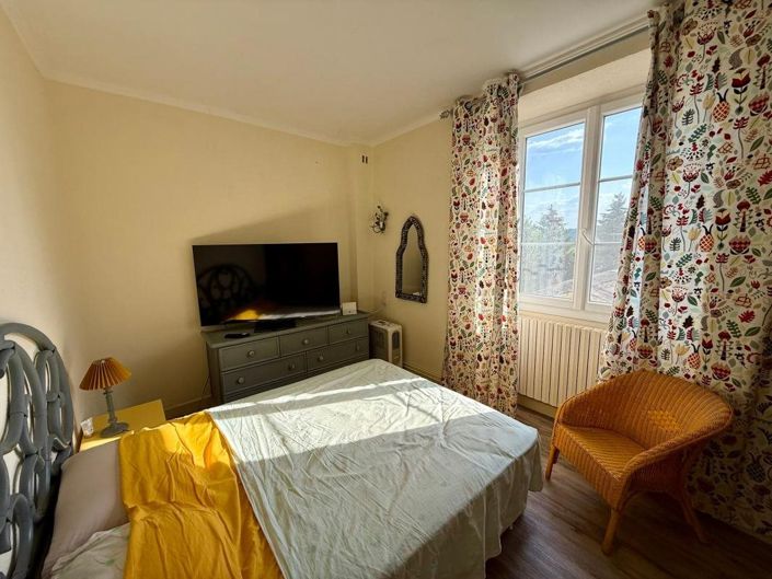 Image No.18-3 Bed House for sale