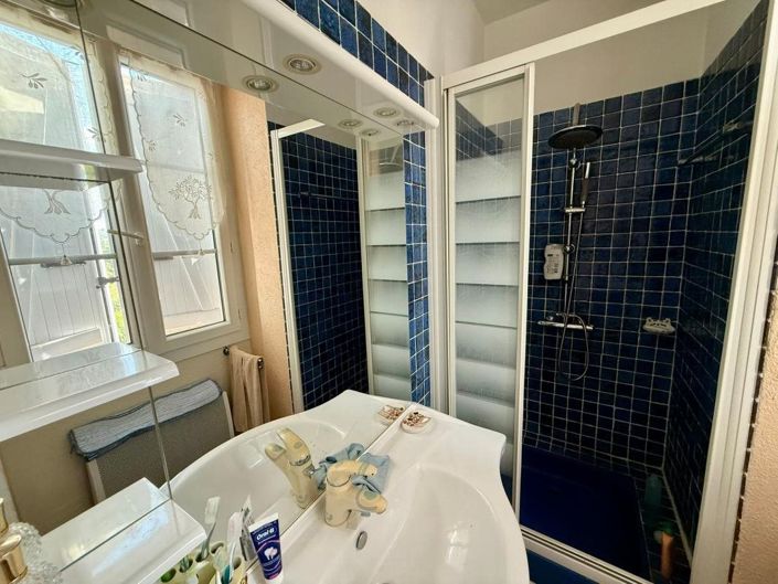 Image No.21-3 Bed House for sale
