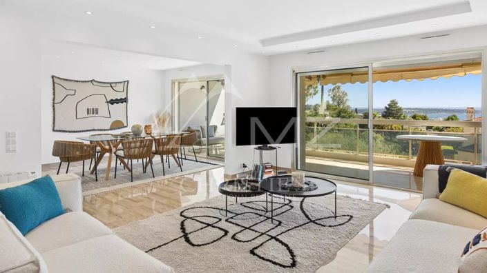 Image No.10-1 Bed Apartment for sale