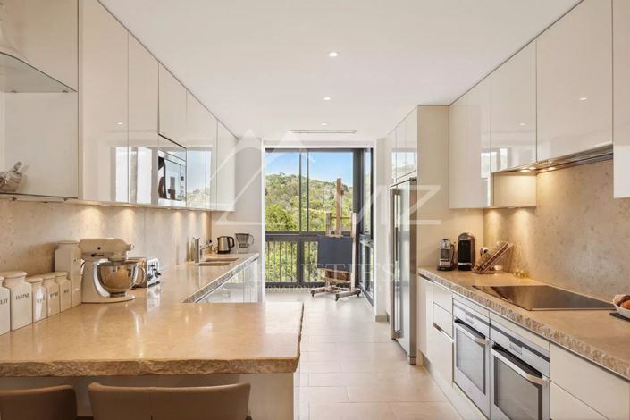 Image No.12-3 Bed Apartment for sale