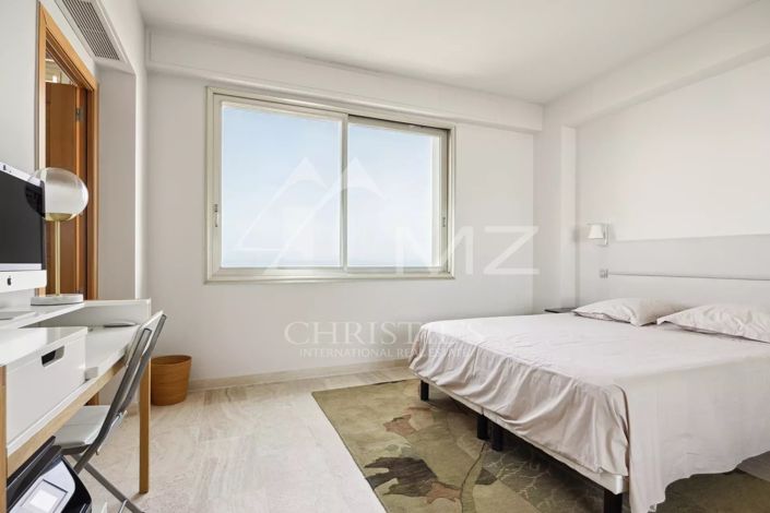 Image No.17-3 Bed Apartment for sale
