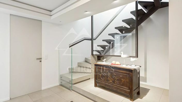 Image No.9-4 Bed Apartment for sale