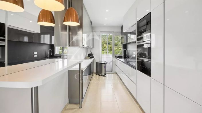 Image No.10-4 Bed Apartment for sale