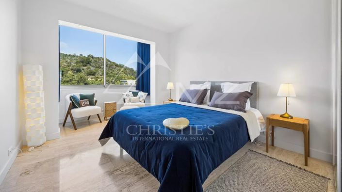 Image No.18-4 Bed Apartment for sale