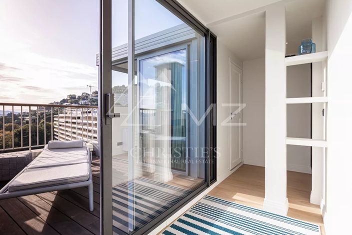 Image No.20-4 Bed Apartment for sale