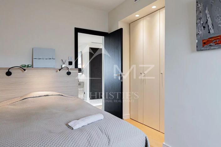 Image No.24-4 Bed Apartment for sale