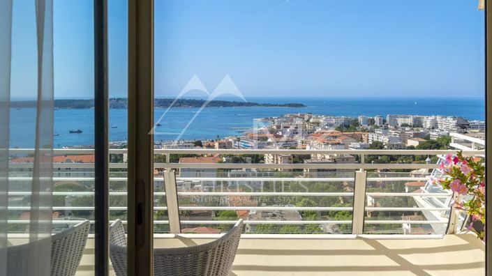 Image No.18-4 Bed Apartment for sale