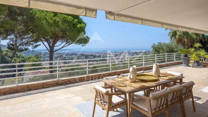 Image No.18-3 Bed Apartment for sale