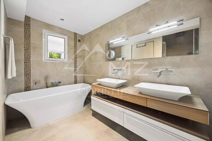 Image No.9-3 Bed Apartment for sale