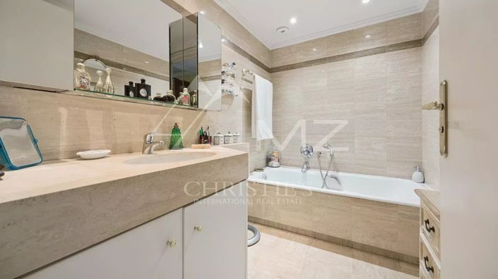 Image No.11-3 Bed Apartment for sale
