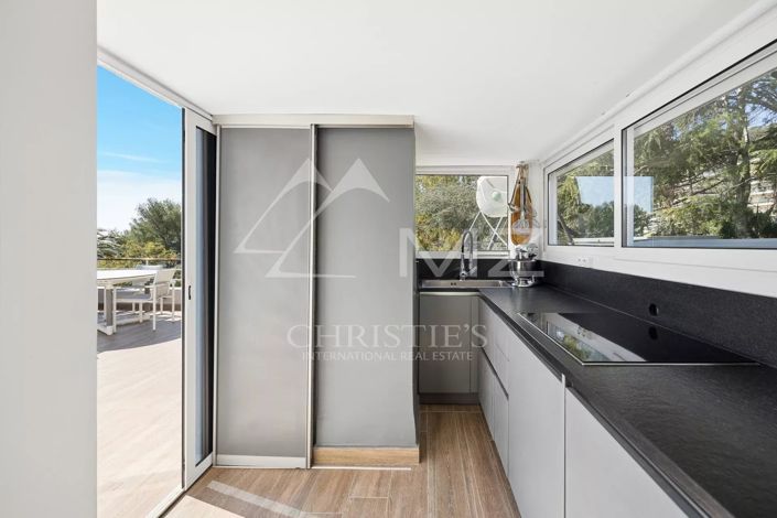 Image No.21-2 Bed Apartment for sale