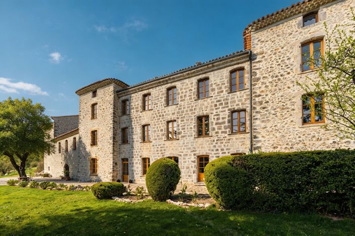 Image No.5-9 Bed Property for sale