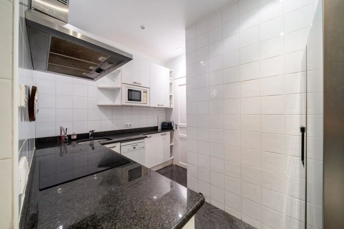 Image No.21-3 Bed Apartment for sale