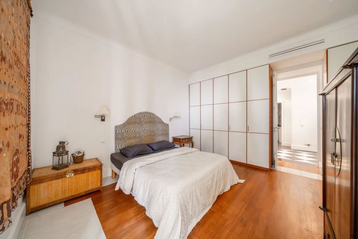 Image No.24-3 Bed Apartment for sale