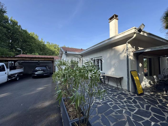Image No.25-5 Bed House for sale