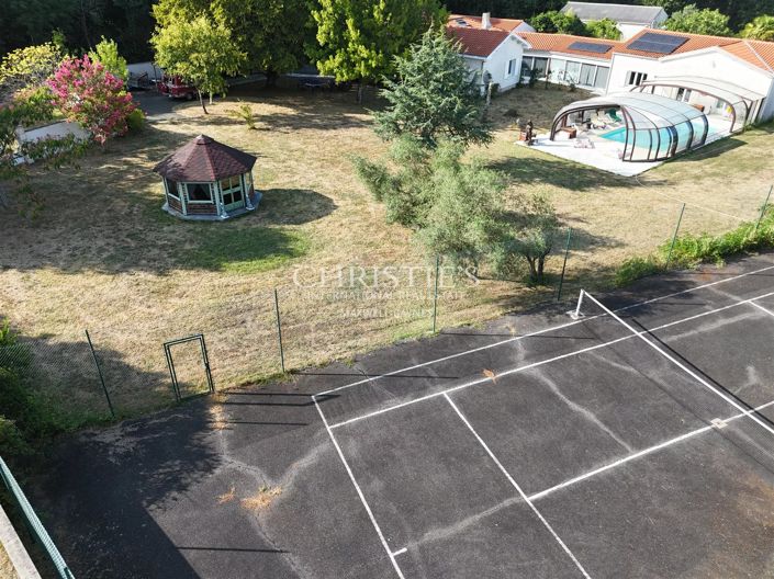 Image No.3-5 Bed House for sale