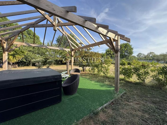 Image No.34-5 Bed House for sale