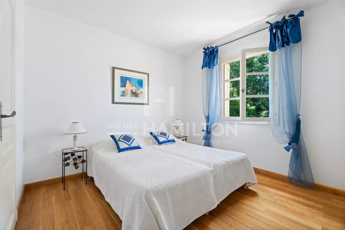 Image No.14-4 Bed House for sale