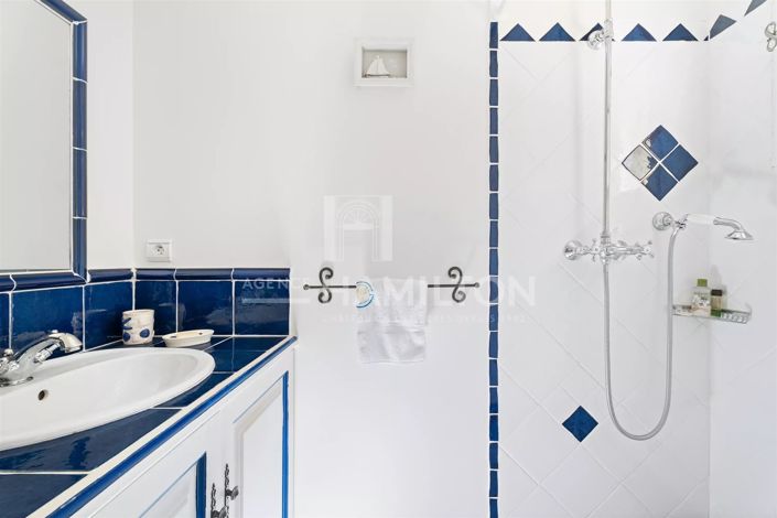 Image No.15-4 Bed House for sale