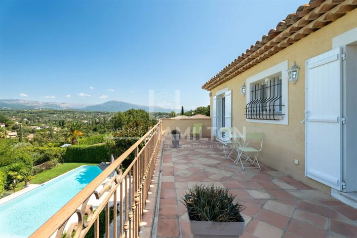 Image No.18-4 Bed House for sale