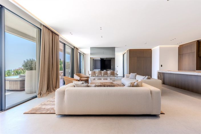 Image No.11-5 Bed House for sale